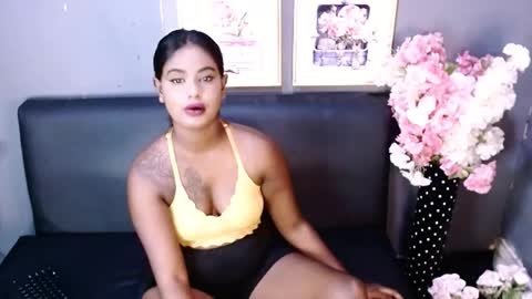 Snapshot of littleindianmilf chatting on February 25, 2025, 12:13 pm littleindianmilf online show from February 25, 2025, 12:13 pm