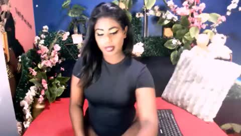 Snapshot of littleindianmilf chatting on January 6, 2026, 8:51 am littleindianmilf online show from January 6, 2026, 8:51 am