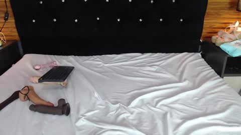 Snapshot of littlekloe_ chatting on January 15, 2025, 10:57 pm Litllekloe online show from January 15, 2025, 10:57 pm