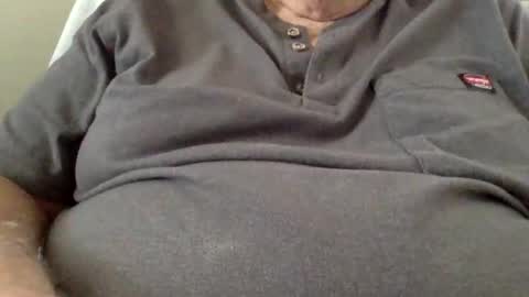 Snapshot of littlemaff chatting on November 1, 2025, 6:43 pm Maff online show from November 1, 2025, 6:43 pm