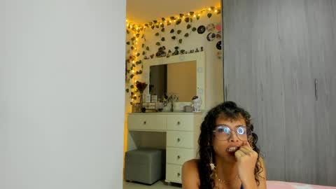 Snapshot of littlemoon18 chatting on April 7, 2026, 8:20 pm Luna online show from April 7, 2026, 8:20 pm