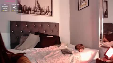 Snapshot of littlenathy_ chatting on December 18, 2025, 12:33 pm Nathy online show from December 18, 2025, 12:33 pm