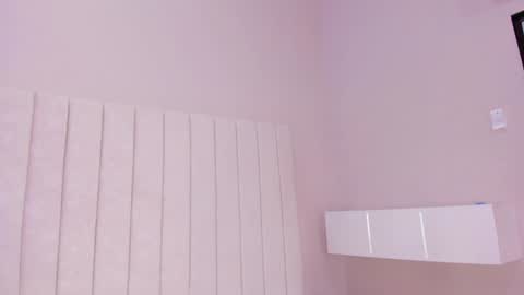 im olivia IG littleolivia01 online show from January 28, 2025, 4:08 pm