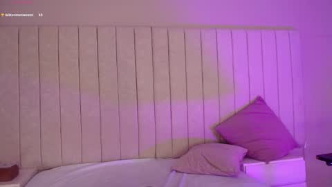 im olivia IG littleolivia01 online show from October 10, 2025, 2:38 pm