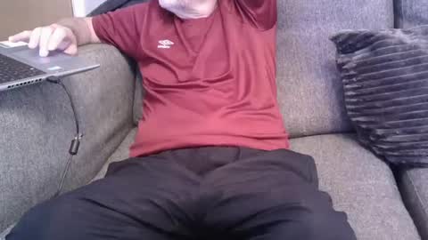 Littlepenis online show from May 3, 2026, 7:09 pm