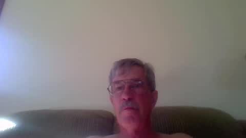 littlepetey17 online show from September 25, 2025, 3:49 pm