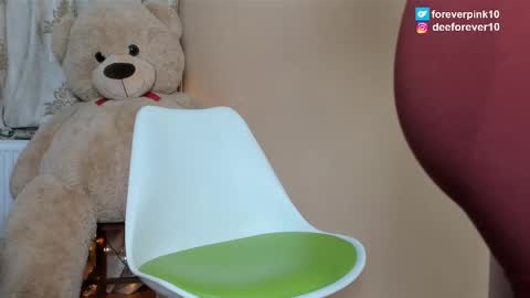 Pinky online show from March 8, 2025, 10:22 am