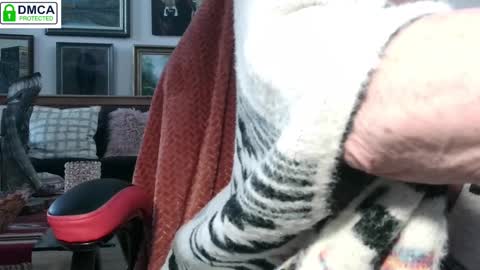 Miss D   Shows Mon Wed  Fri online show from January 8, 2025, 4:11 pm