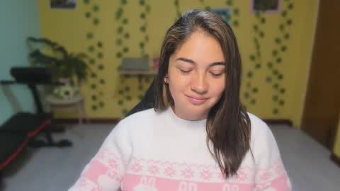 Snapshot of littleprety6969 chatting on April 2, 2026, 4:32 am Mia Wednesday to Sunday 730 am to 1030 am Colombian Hour D online show from April 2, 2026, 4:32 am