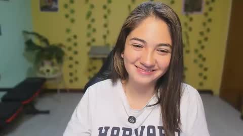 Snapshot of littleprety6969 chatting on April 7, 2026, 4:02 am Mia Wednesday to Sunday 730 am to 1030 am Colombian Hour D online show from April 7, 2026, 4:02 am