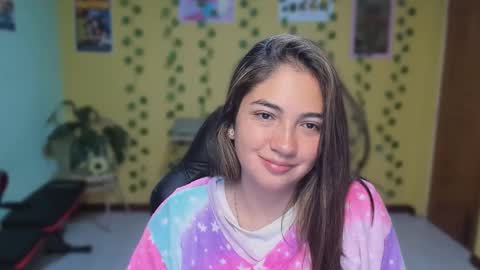 Snapshot of littleprety6969 chatting on April 23, 2026, 3:52 am Mia Wednesday to Sunday 730 am to 1030 am Colombian Hour D online show from April 23, 2026, 3:52 am