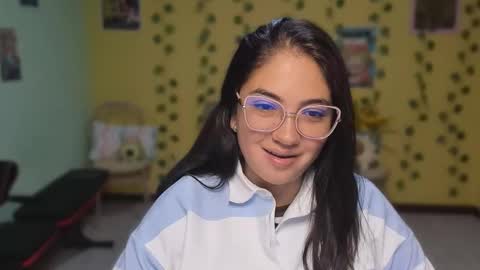 Snapshot of littleprety6969 chatting on May 11, 2026, 1:55 am Mia Wednesday to Sunday 730 am to 1030 am Colombian Hour D online show from May 11, 2026, 1:55 am