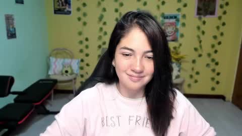 Snapshot of littleprety6969 chatting on May 15, 2026, 5:14 am Mia Wednesday to Sunday 730 am to 1030 am Colombian Hour D online show from May 15, 2026, 5:14 am