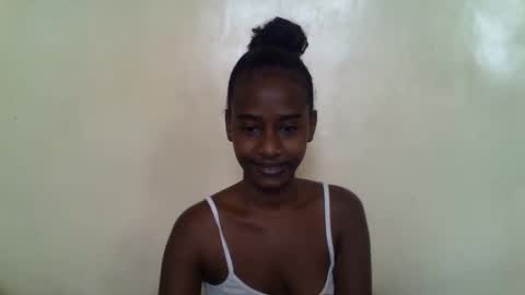 littlesandie online show from November 11, 2025, 6:24 am