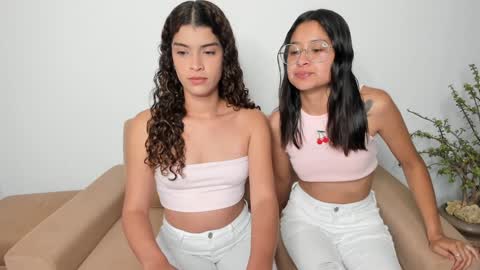 Snapshot of littlesexualworld chatting on January 8, 2026, 12:46 am - Eileen - Izzy - Stiven online show from January 8, 2026, 12:46 am