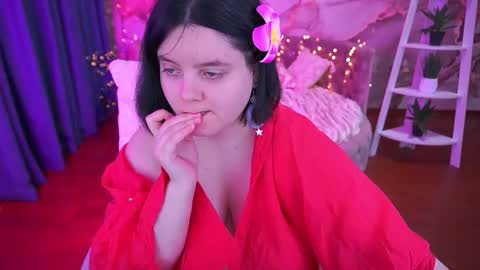 Snapshot of littleshyy chatting on December 4, 2025, 2:48 pm Masha online show from December 4, 2025, 2:48 pm