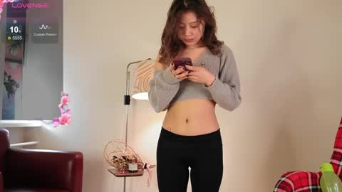 Ayumi or Yumi online show from April 12, 2026, 3:33 am