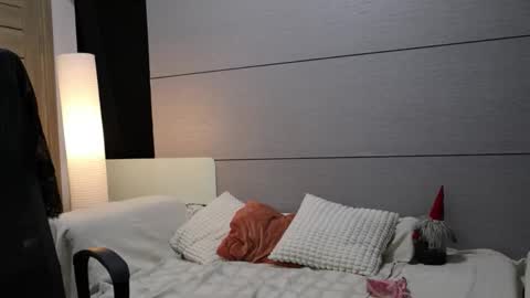 littlestellaspark online show from March 5, 2026, 4:47 pm