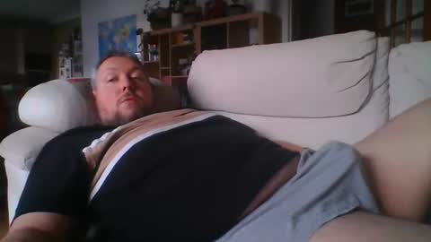 littlesubbear online show from November 21, 2025, 1:21 pm