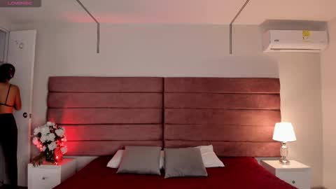 littlevaale online show from December 19, 2025, 11:17 am