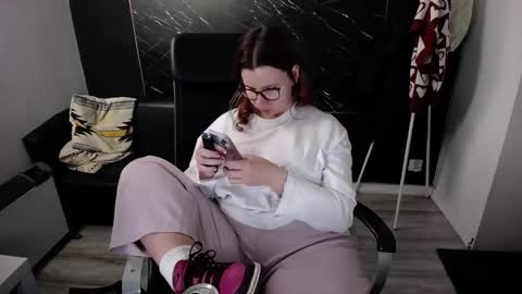 Snapshot of littleviki_ chatting on November 27, 2025, 8:27 am Viki online show from November 27, 2025, 8:27 am