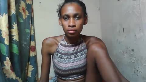 Snapshot of littleyanah chatting on January 17, 2026, 7:28 pm yanah online show from January 17, 2026, 7:28 pm