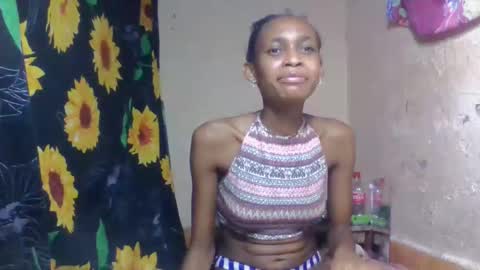 Snapshot of littleyanah chatting on February 16, 2026, 5:31 pm yanah online show from February 16, 2026, 5:31 pm