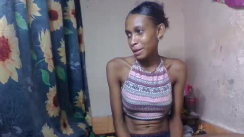 Snapshot of littleyanah chatting on February 19, 2026, 8:32 am yanah online show from February 19, 2026, 8:32 am