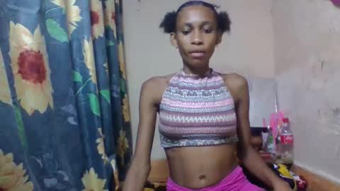 Snapshot of littleyanah chatting on February 21, 2026, 8:37 am yanah online show from February 21, 2026, 8:37 am