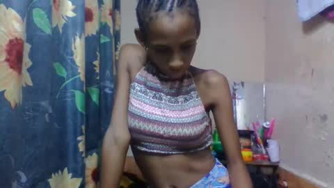 Snapshot of littleyanah chatting on February 23, 2026, 6:55 am yanah online show from February 23, 2026, 6:55 am