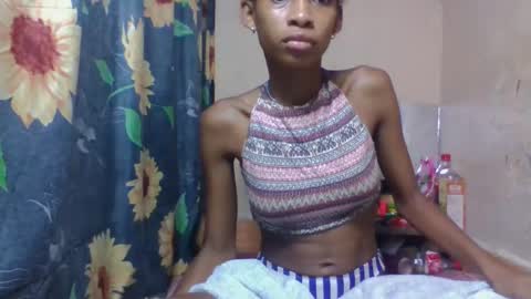 Snapshot of littleyanah chatting on February 28, 2026, 3:18 am yanah online show from February 28, 2026, 3:18 am