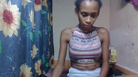 Snapshot of littleyanah chatting on March 1, 2026, 8:55 pm yanah online show from March 1, 2026, 8:55 pm