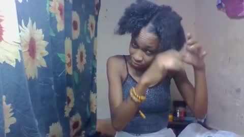 Snapshot of littleyanah chatting on March 8, 2026, 5:00 am yanah online show from March 8, 2026, 5:00 am