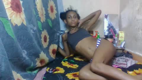 Snapshot of littleyanah chatting on March 9, 2026, 7:29 pm yanah online show from March 9, 2026, 7:29 pm