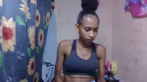 Snapshot of littleyanah chatting on March 12, 2026, 9:26 am yanah online show from March 12, 2026, 9:26 am