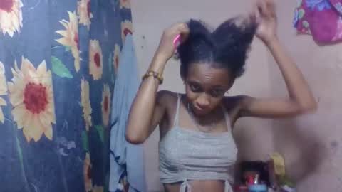 Snapshot of littleyanah chatting on March 15, 2026, 5:02 am yanah online show from March 15, 2026, 5:02 am
