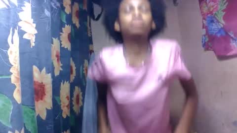 Snapshot of littleyanah chatting on March 17, 2026, 7:33 am yanah online show from March 17, 2026, 7:33 am