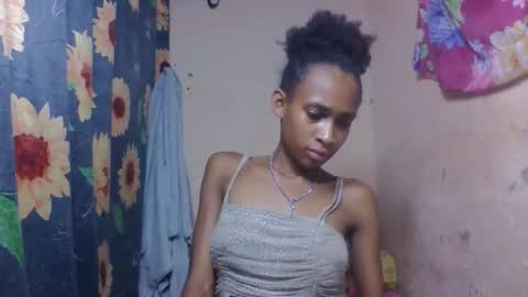 Snapshot of littleyanah chatting on March 17, 2026, 7:39 pm yanah online show from March 17, 2026, 7:39 pm