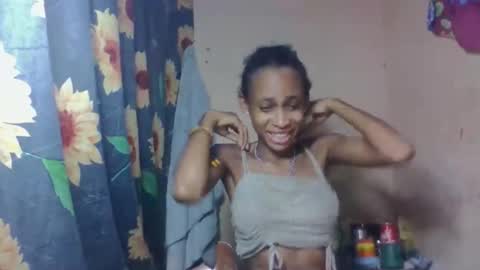 Snapshot of littleyanah chatting on March 21, 2026, 9:25 am yanah online show from March 21, 2026, 9:25 am