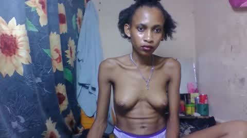 Snapshot of littleyanah chatting on March 24, 2026, 7:41 pm yanah online show from March 24, 2026, 7:41 pm