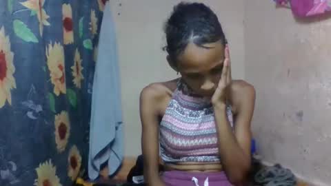 Snapshot of littleyanah chatting on April 1, 2026, 8:15 am yanah online show from April 1, 2026, 8:15 am