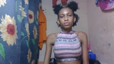Snapshot of littleyanah chatting on April 6, 2026, 6:09 pm yanah online show from April 6, 2026, 6:09 pm