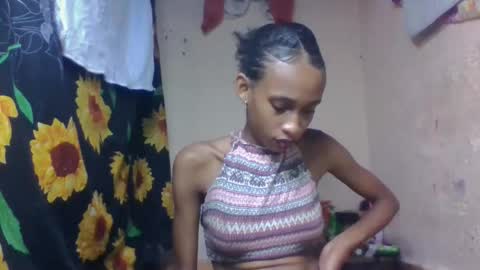Snapshot of littleyanah chatting on April 9, 2026, 6:24 pm yanah online show from April 9, 2026, 6:24 pm