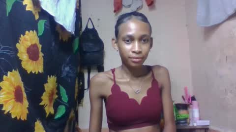 Snapshot of littleyanah chatting on April 10, 2026, 6:45 pm yanah online show from April 10, 2026, 6:45 pm
