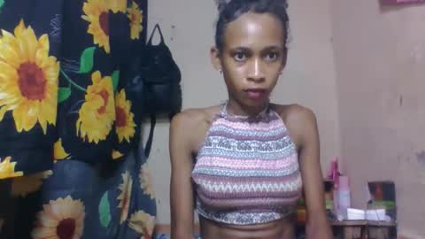 Snapshot of littleyanah chatting on April 12, 2026, 2:27 am yanah online show from April 12, 2026, 2:27 am