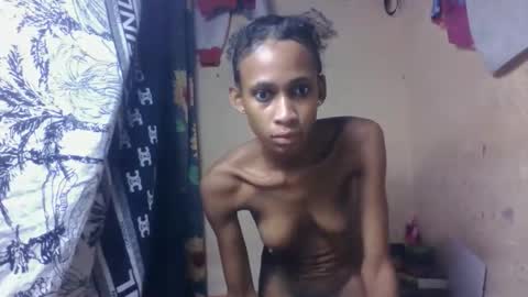Snapshot of littleyanah chatting on April 12, 2026, 2:33 pm yanah online show from April 12, 2026, 2:33 pm