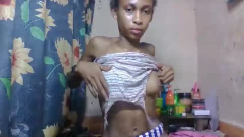 Snapshot of littleyanah chatting on April 15, 2026, 5:58 am yanah online show from April 15, 2026, 5:58 am