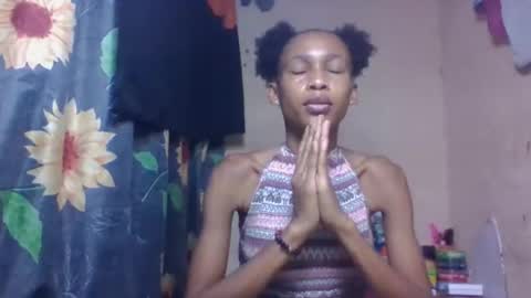 Snapshot of littleyanah chatting on April 16, 2026, 8:04 am yanah online show from April 16, 2026, 8:04 am