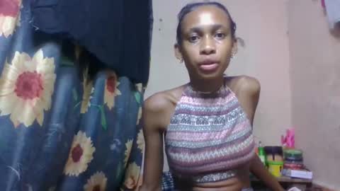 Snapshot of littleyanah chatting on April 18, 2026, 6:34 pm yanah online show from April 18, 2026, 6:34 pm