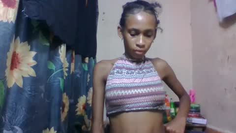 Snapshot of littleyanah chatting on April 18, 2026, 7:07 pm yanah online show from April 18, 2026, 7:07 pm